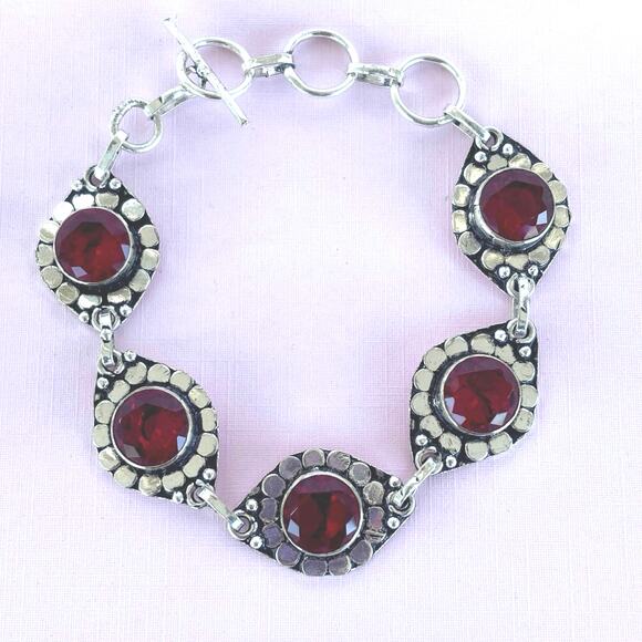 925 Sterling Round Faceted Garnet Bracelet 8" - Picture 2 of 5